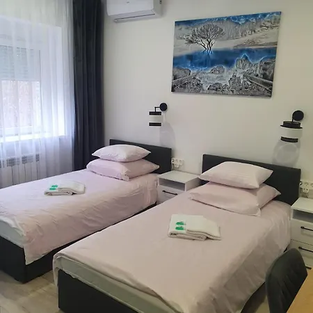 Comfort Stay, Ev, Parking Ξενοδοχείο με διαμερίσματα