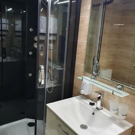 Comfort Stay, Ev, Parking Aparthotel 3*