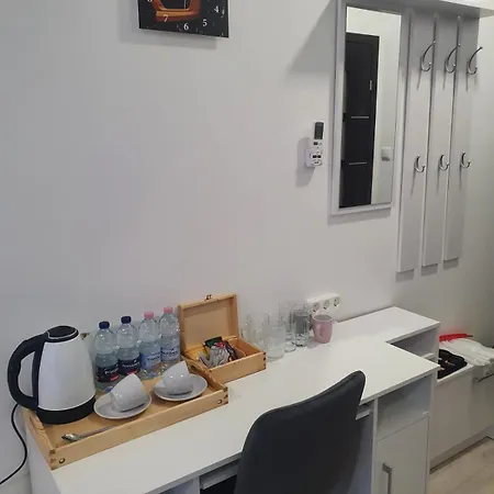 Comfort Stay, Ev, Parking Ξενοδοχείο με διαμερίσματα *