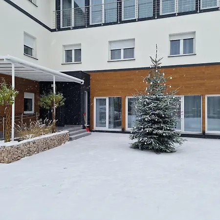 Comfort Stay, Ev, Parking Ξενοδοχείο με διαμερίσματα