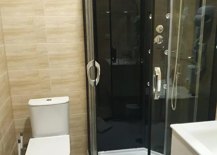 Comfort Stay, Ev, Parking Aparthotel 3*